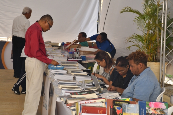 AGN concluye con éxito Feria del Libro de Historia Dominicana