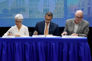 AGN y el INDOTEL firman acuerdo para fortalecer la educación histórica digital