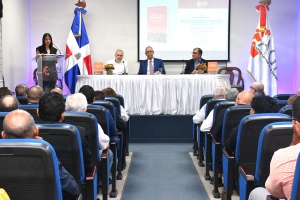 AGN pone en circulación nueva obra de Arturo Martínez Moya sobre la historia económica de la industria azucarera dominicana